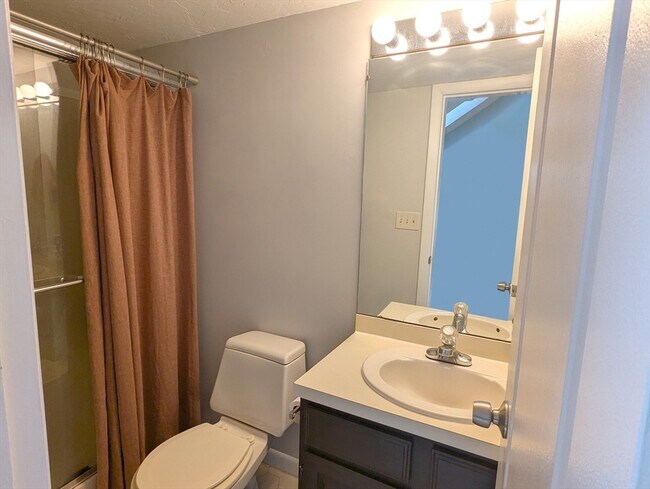 Building Photo - 200 Falls Blvd