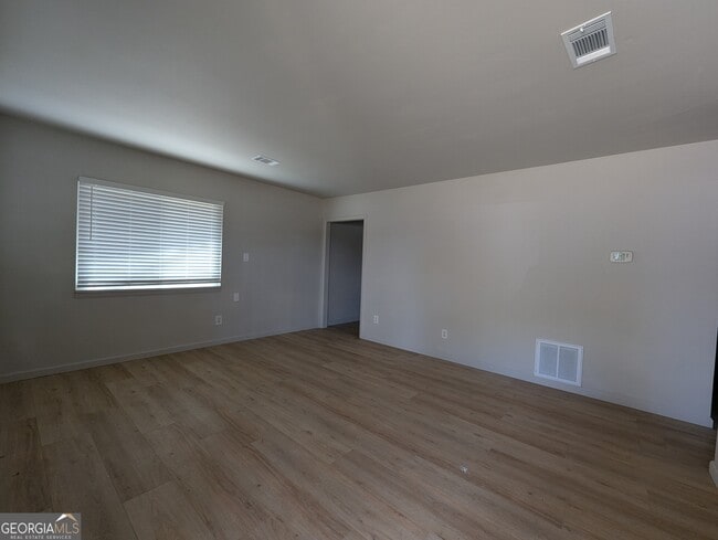 Building Photo - 110 Springtree Rd