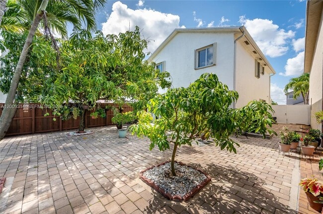 Building Photo - 13753 SW 160th Terrace