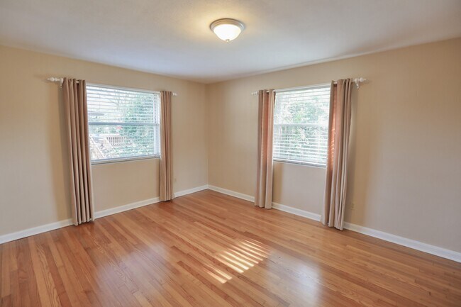 Building Photo - 2240 Jose Cir W