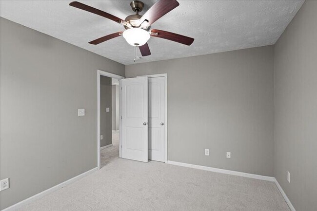 Building Photo - 3 Bedroom 2.5 Bath home in Grays Creek