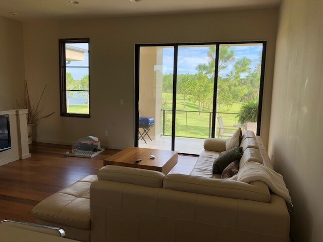 Building Photo - 1795 Shortline Ct