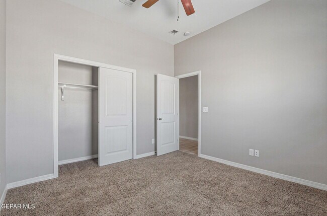 Building Photo - 908 Ada Ln