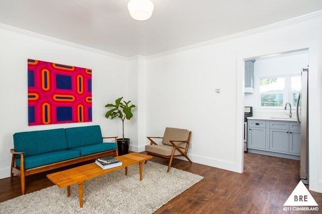 Interior Photo - 4211-4213 Cumberland St