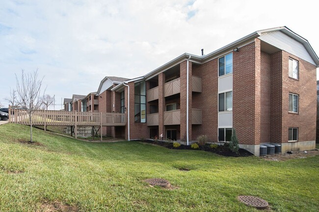 Building Photo - Renovated 2 Bedroom Units