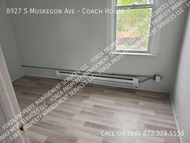 Building Photo - 8927 S Muskegon Ave