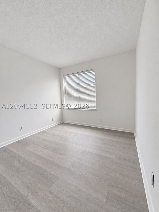 Building Photo - 5348 Bosque Ln