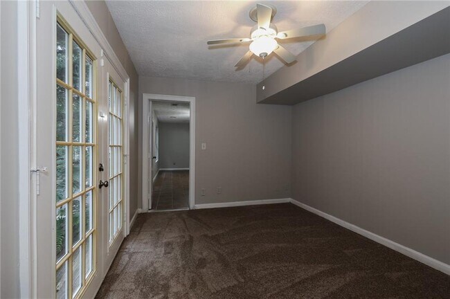 Building Photo - 742 Bridgewood Ct