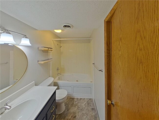 Building Photo - 14885 Crandall Ave.