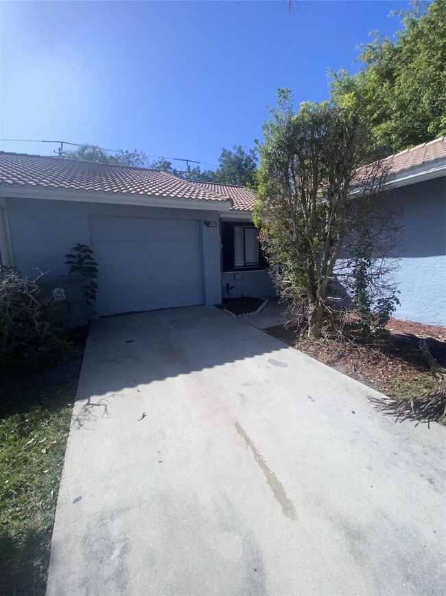 Building Photo - 9926 Watermill Cir