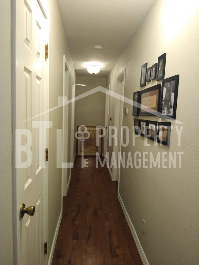 Building Photo - Furnished Kimberling City Duplex! ALL UTIL...