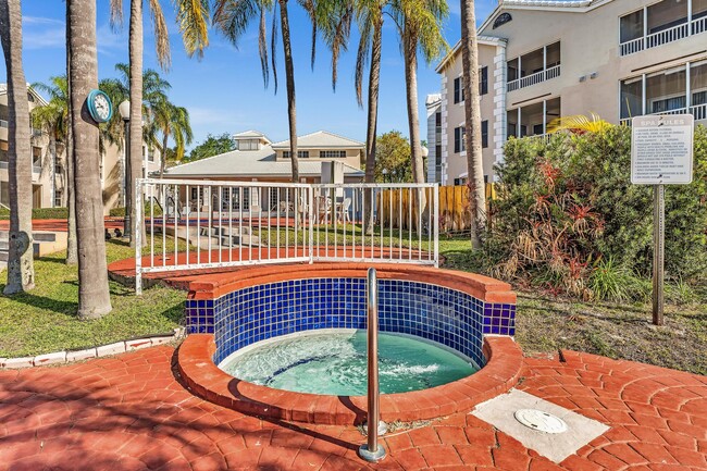 Building Photo - 2890 N Oakland Forest Dr