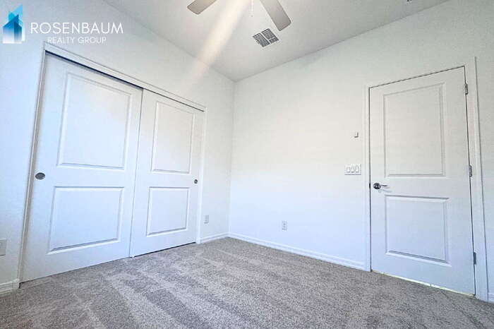 Building Photo - 3903 101st Dr