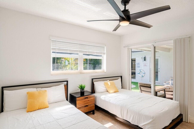 Building Photo - 3672 NW 17th Terrace