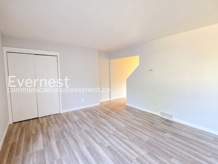 Building Photo - 15378 Meyers Rd