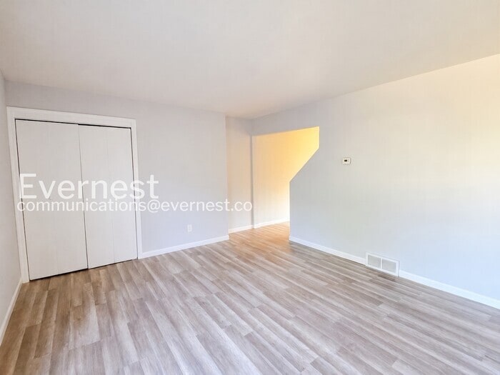 Building Photo - 15378 Meyers Rd