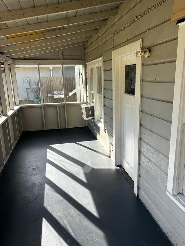 Building Photo - 4721 Alpha Ave