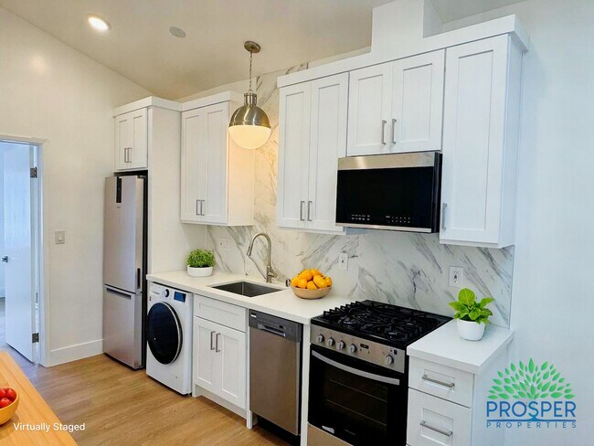 Building Photo - 2236 Penmar Ave