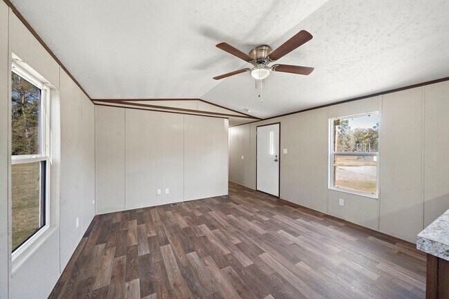 Building Photo - 9228 Sharyn Dr