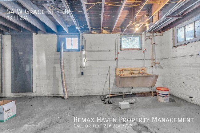 Building Photo - 54 W Grace St