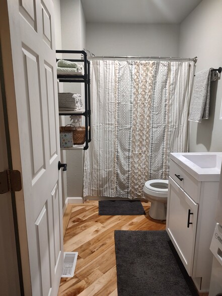 Bathroom (1 of 2) - 1213 9th St S