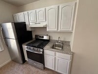 Building Photo - 9116 3rd Ave