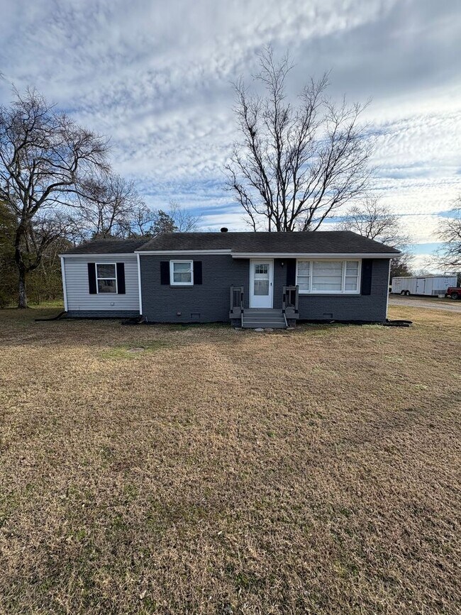 Building Photo - For Lease - Single Family Home in Lebanon