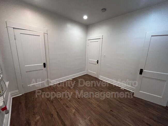 Building Photo - 3774 Yates St