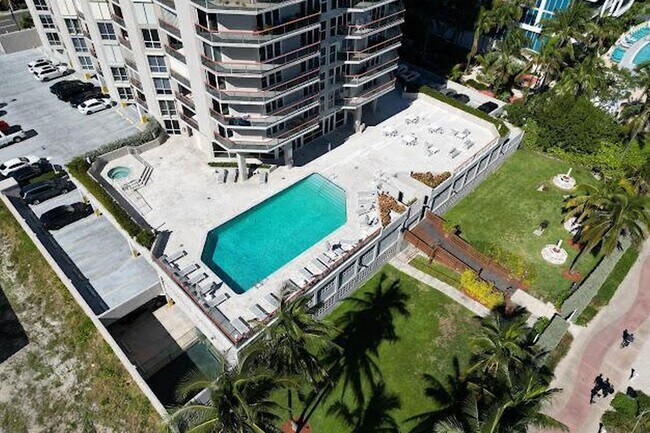 Building Photo - 6767 Collins Ave