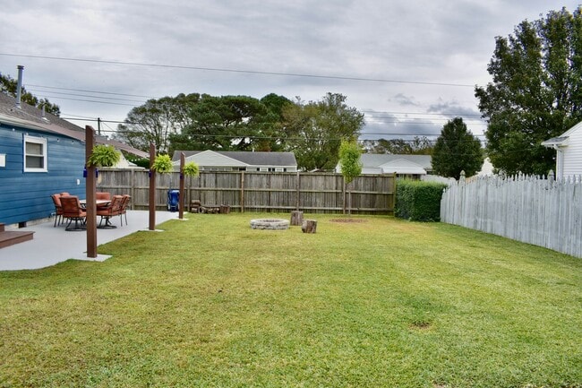 Building Photo - Updated 3 bedroom home in Norfolk