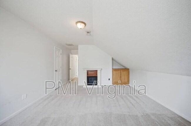 Building Photo - 1213 Ruxton Ct