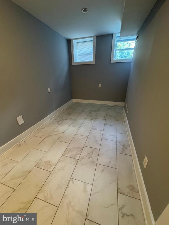 Building Photo - 1522 Willington St