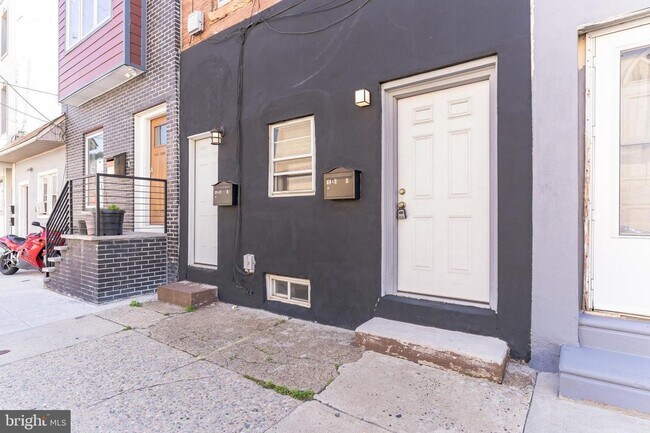 Building Photo - 1847 N 2nd St