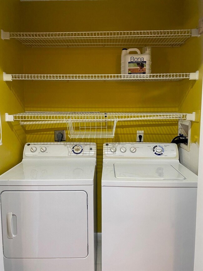 Building Photo - 3181 NW 85th Ave