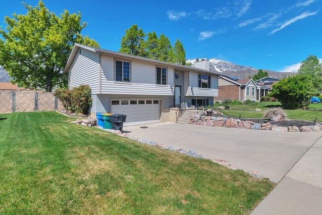 Building Photo - Awesome 4 Bedroom Home in Orem w 2 car garage