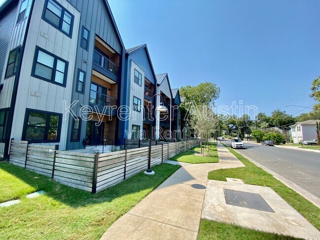 Building Photo - 3101 Govalle Ave