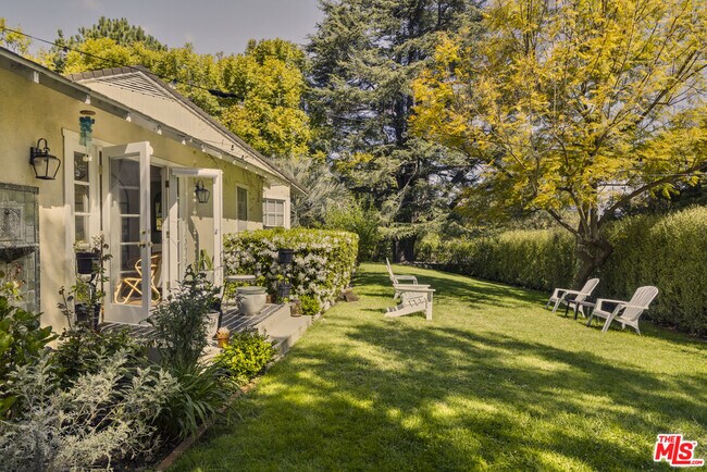 Building Photo - 13166 Valley Vista Blvd