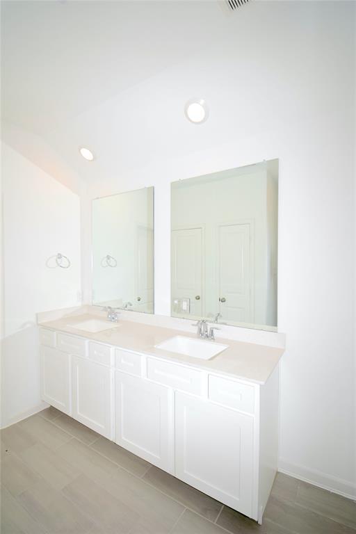 Building Photo - 22630 Sutherland Bend Ln