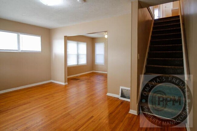 Building Photo - 2114 L St