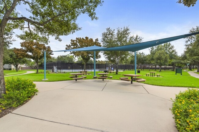 Building Photo - 21131 Beech Landing Ln