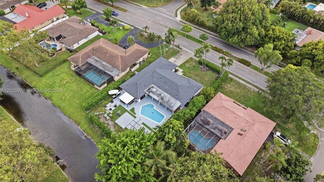 Building Photo - 9935 Ramblewood Dr