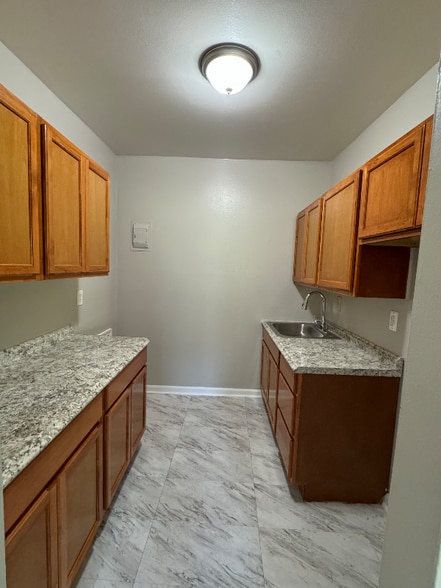 Building Photo - 3030 30th St SE