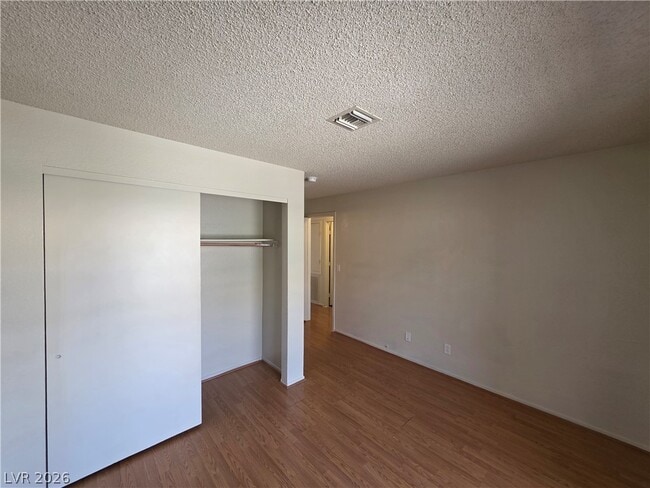 Building Photo - 2200 Highpointe Dr