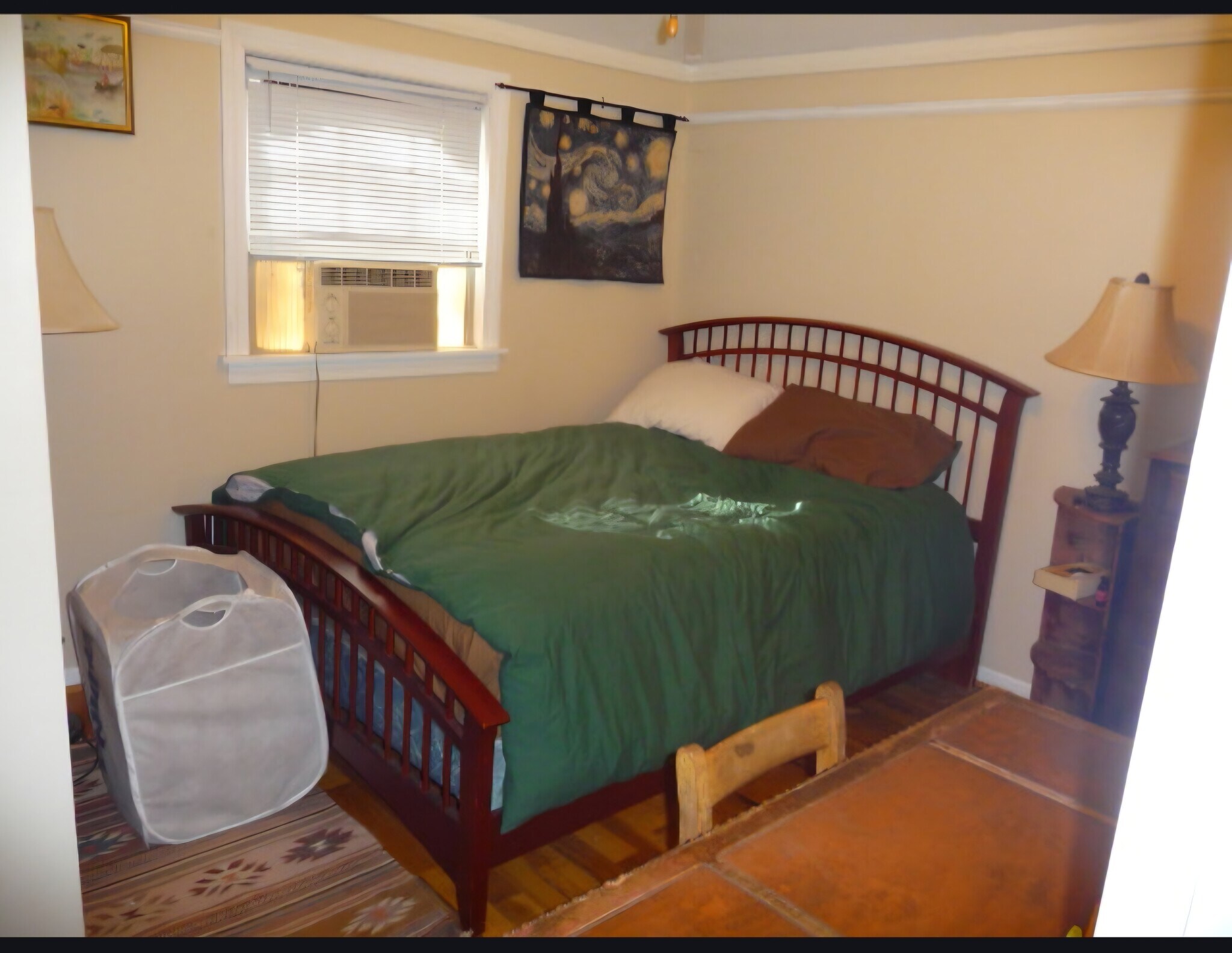 Building Photo - 823 Greenwood Ave NE