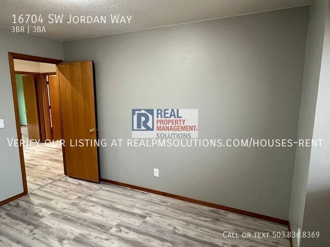 Building Photo - 16704 SW Jordan Way