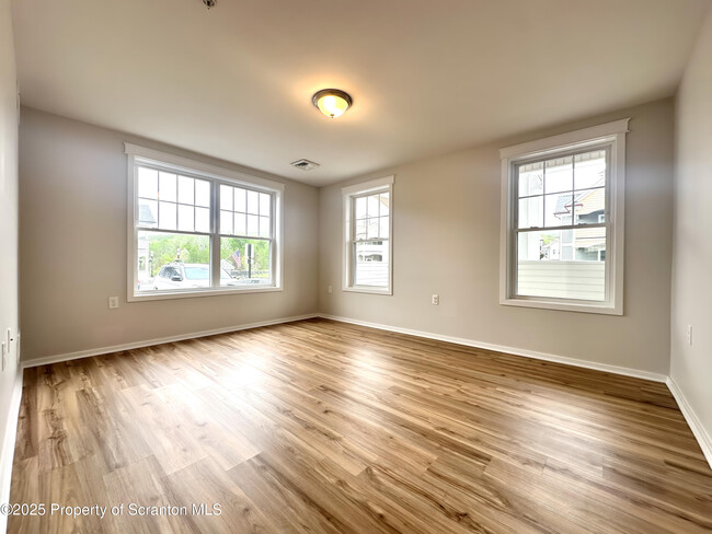 Building Photo - 177 Marimar Dr