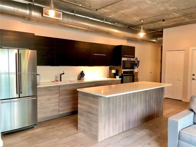 Building Photo - 1700 Meridian Ave