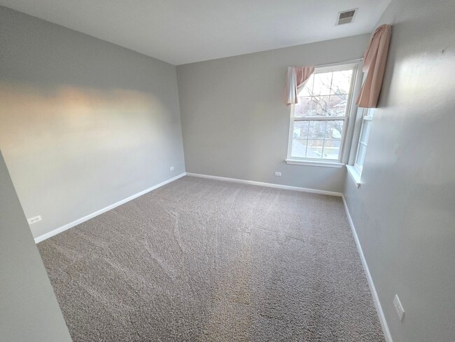 Building Photo - 3076 Kentshire Cir