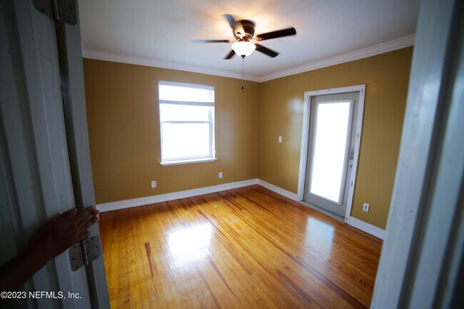 Building Photo - 2010 3rd St