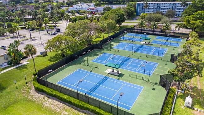 Building Photo - 4022 Large Leaf Ln